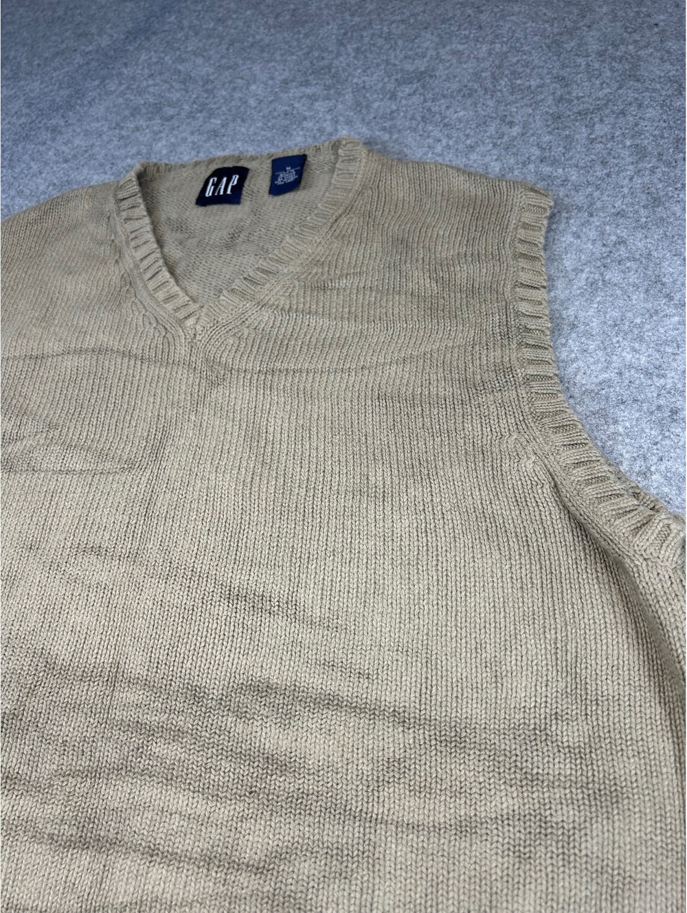 Vintage GAP Knit Cotton Sweater Vest Mens M Taupe Preppy Casual Business